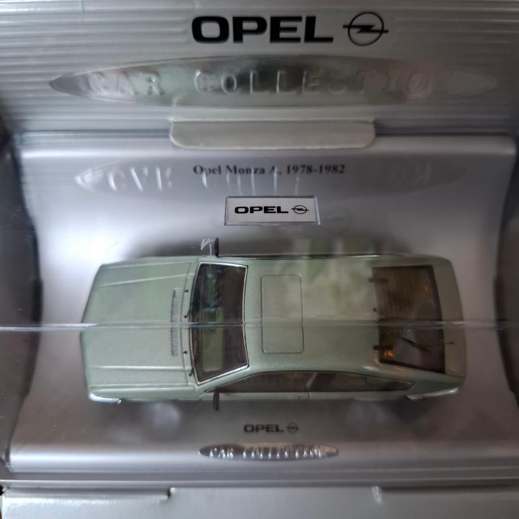 OPEL Monza 1978 1/43 CAR COLLECTION Neuve + Show Case Box, Enlèvement, Neuf, Voiture, MiniChamps
