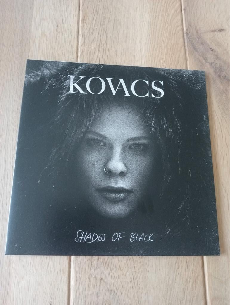 Kovacs à Shades of Black 2015, Enlèvement ou Envoi, Comme neuf