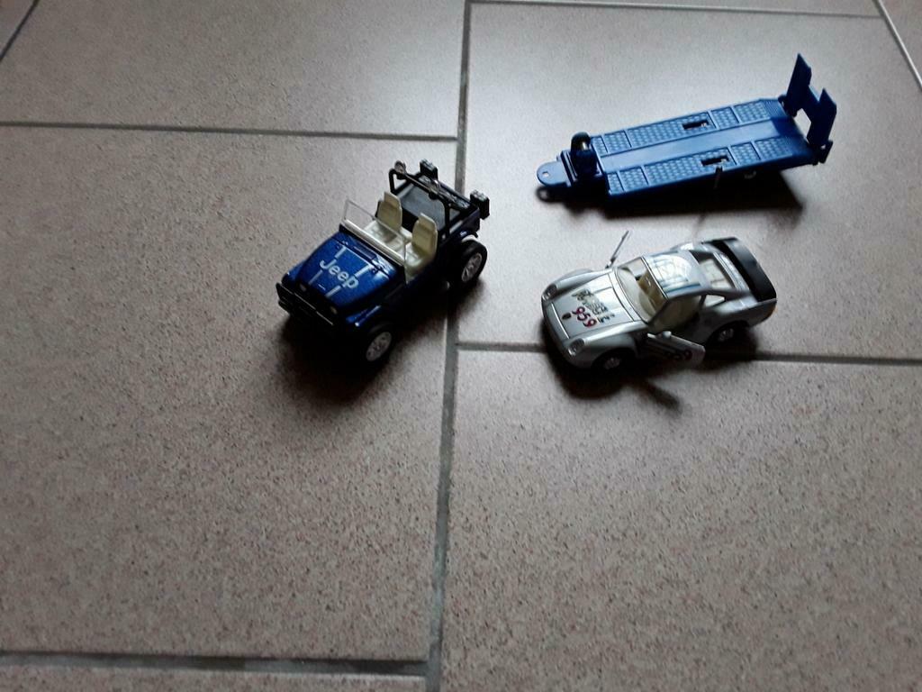 2 auto's met oplegger, Ophalen, Nieuw