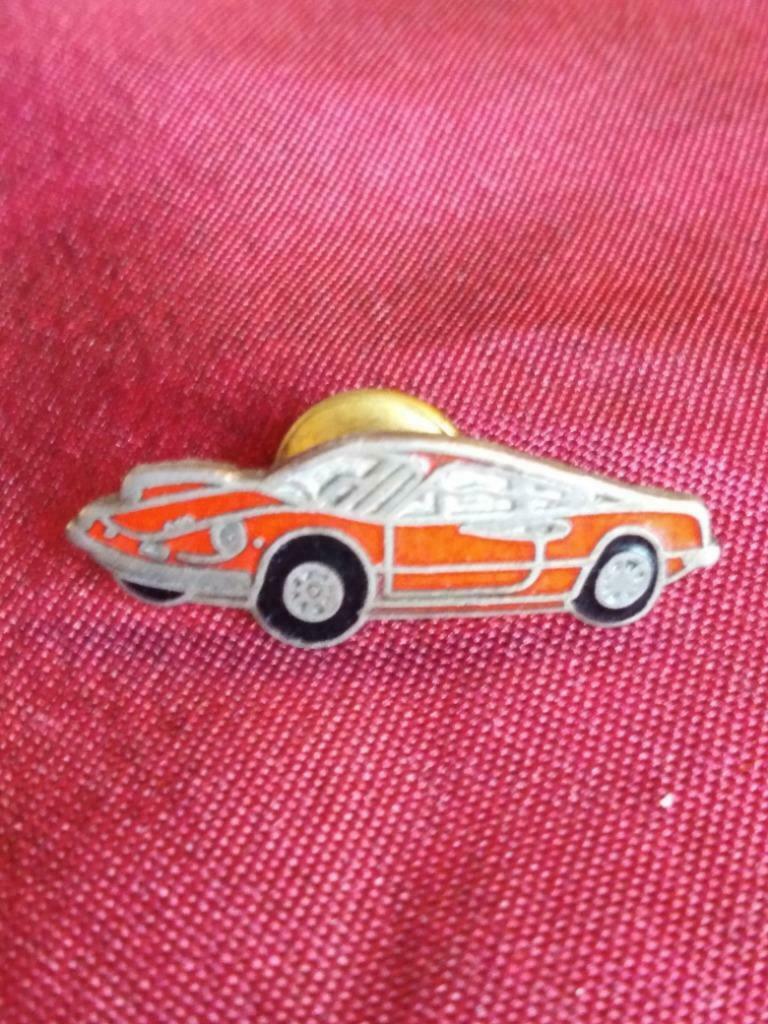 Pin's ferrari dino, Enlèvement ou Envoi, Utilisé, Sport, Insigne ou Pin's