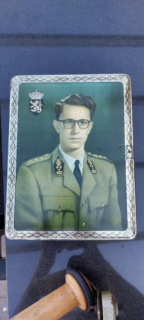 Oude blikken doos Koning Boudewijn Victoria chocolade, Verzamelen, Ophalen of Verzenden, Gebruikt, Overige, Overige merken