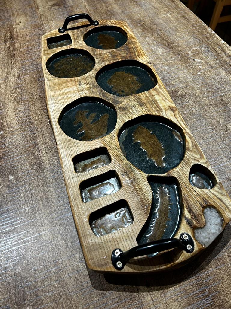 Table apéritive unique en chêne/résine Epoxy (Fait main), Enlèvement ou Envoi