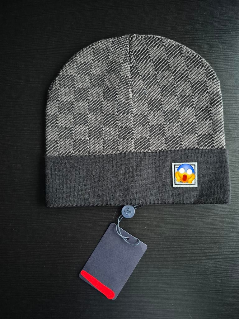 Chapeau Louis Vuiton gris foncé, Vêtements | Hommes, Bonnets, Écharpes & Gants, Enlèvement, Neuf, Louis Vuitton, Bonnet