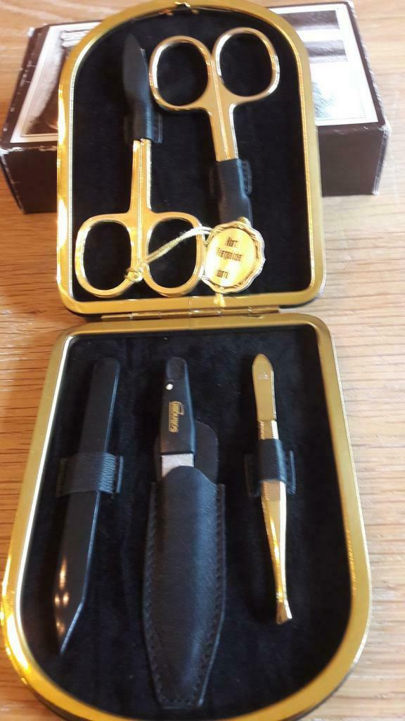 Vergulde NAGELSET... etui in kalfs leder🐞*CADEAU*., Enlèvement ou Envoi, Neuf, Noir, Mains et Ongles