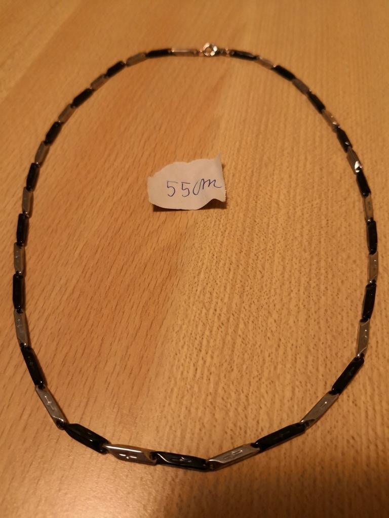 Metalen halsketting 55cm, Handtassen en Accessoires, Kettingen, Ophalen of Verzenden, Zo goed als nieuw, Zwart, Overige materialen