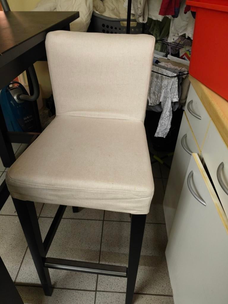 Table haute + 2 chaises, Enlèvement