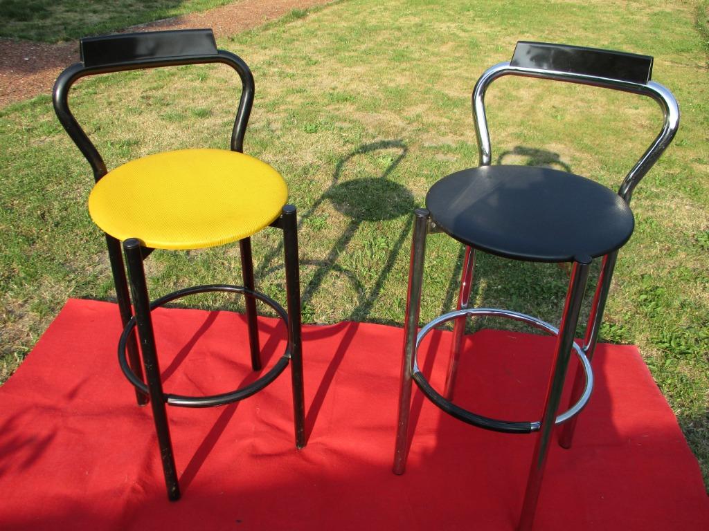 TABOURET avec DOSSIER NOIR ASSISE jaune et noir, Maison & Meubles, Tabourets, Utilisé, Matériaux autres, Enlèvement