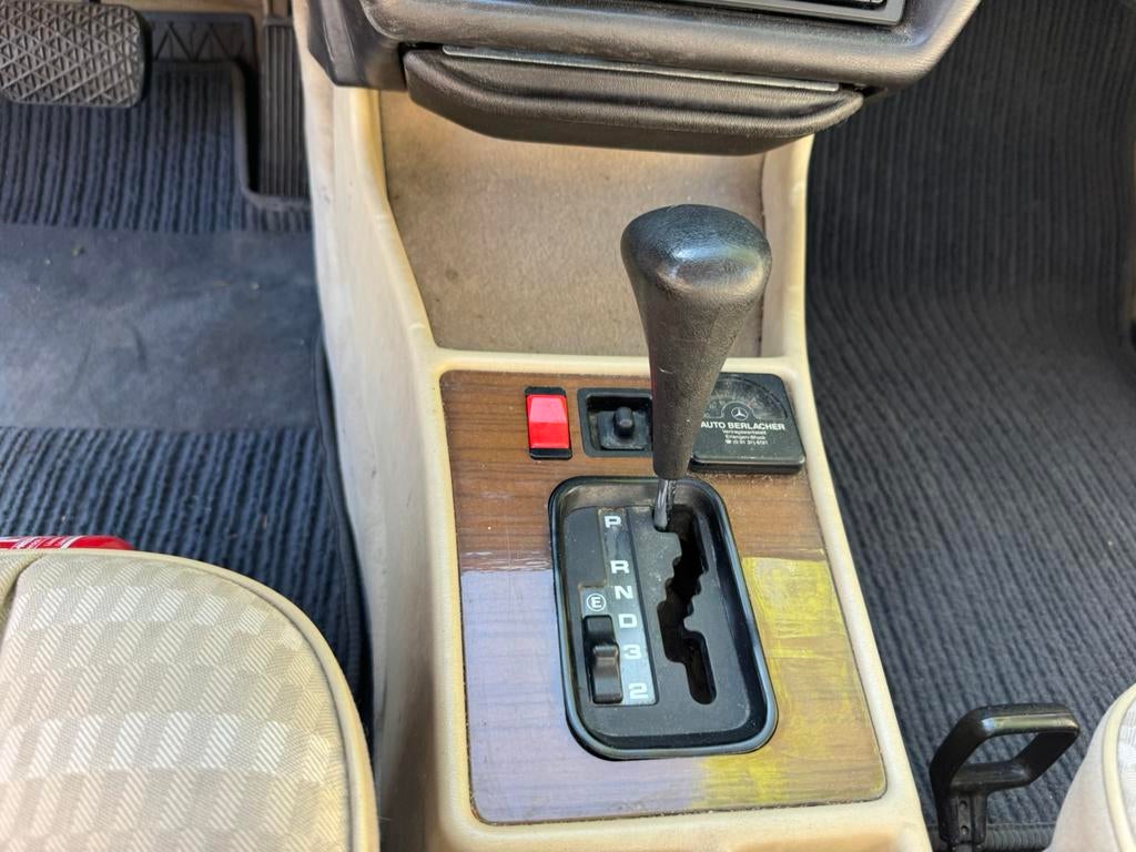 Mercedes 190 E 2.0 Automaat 1988, Auto's, Automaat, 4 deurs, Stof, Bruin