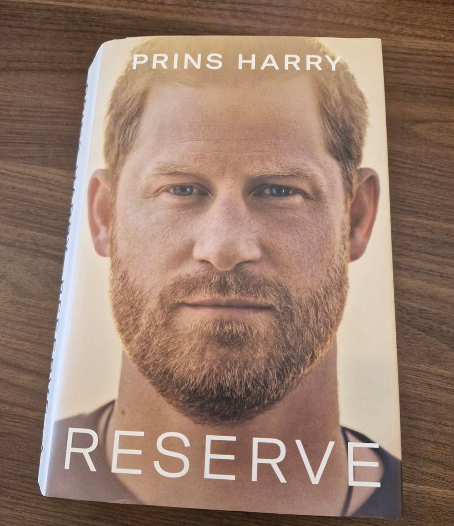 Harry Hertog van Sussex - Reserve, Boeken, Ophalen, Zo goed als nieuw, Harry Hertog van Sussex
