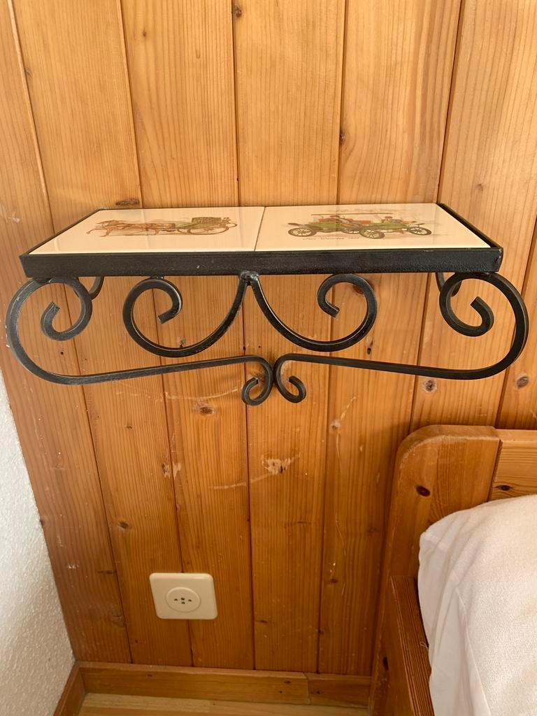 2 tables de nuit en fer forgé.  35 euros pour les 2., Enlèvement