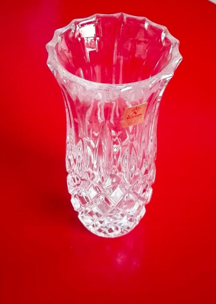 Kleine King Edward kristallen vaas geproduceerd door Nachtma, Ophalen of Verzenden, Nieuw, Kristal, Glas of Glazen