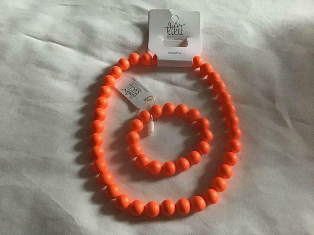 Collier + bracelet lilii neuf sans nickel, Bijoux, Sacs & Beauté, Colliers, Enlèvement, Neuf, Orange, Autres matériaux