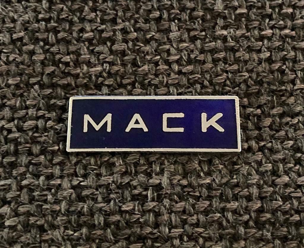 PIN - MACK - TRUCK - CAMION, Verzenden, Gebruikt, Transport, Speldje of Pin