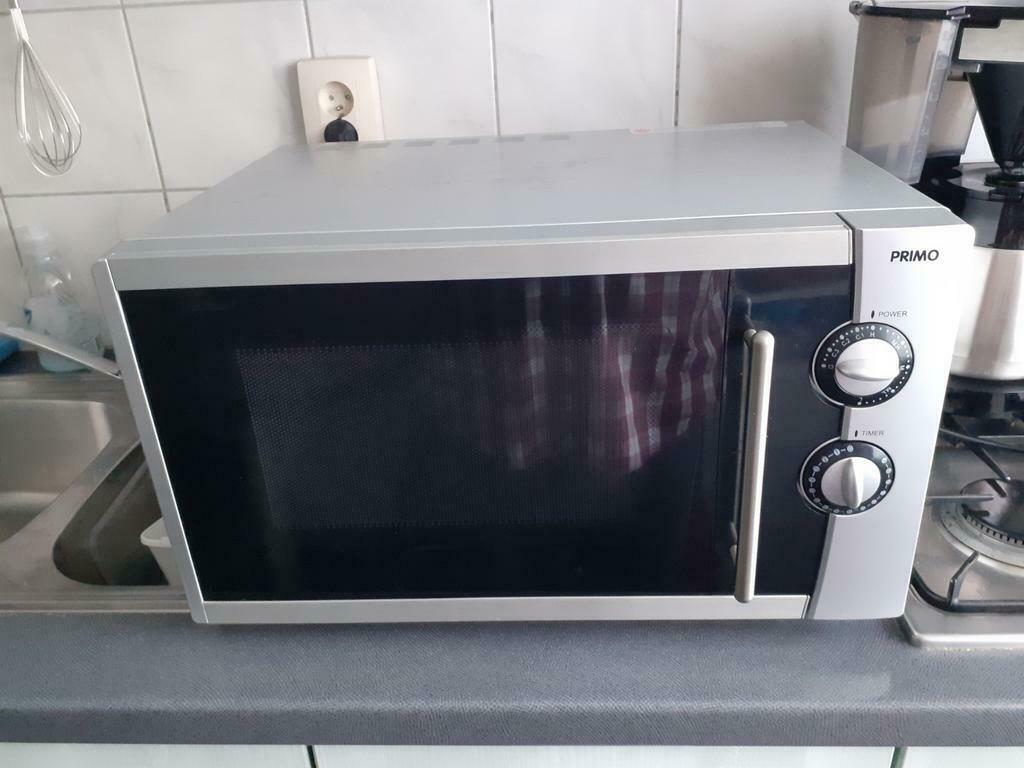Microgolfoven met gril zo goed als nieuw, Ophalen, Microgolfoven, Zo goed als nieuw, Draaiplateau
