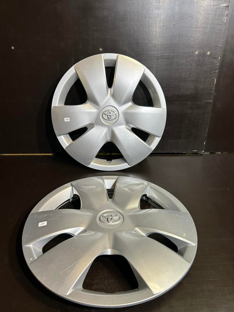 2 enjoliveurs toyota yaris aygo 14", Autos : Divers, Enjoliveurs, Enlèvement ou Envoi, Comme neuf