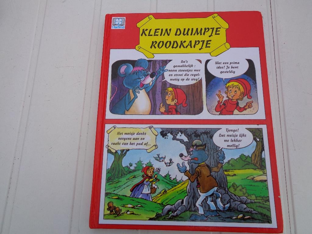 Sprookjesboek Roodkapje en kleinduimpje in stripvorm, Boeken, Sprookjes en Fabels, Ophalen of Verzenden, Zo goed als nieuw