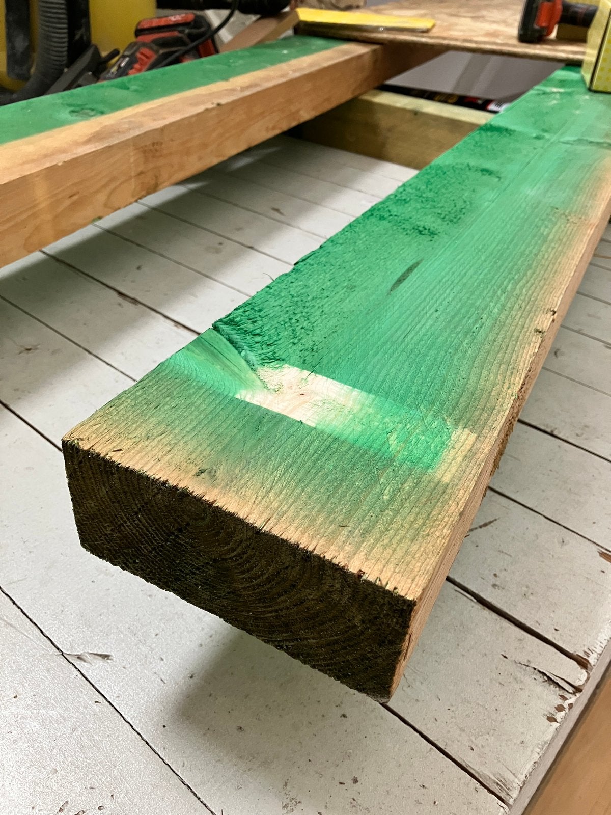 Twee houten (vuren) balken - 4,2m lang, 14x6cm, Ophalen, Nieuw, Balk, Vuren