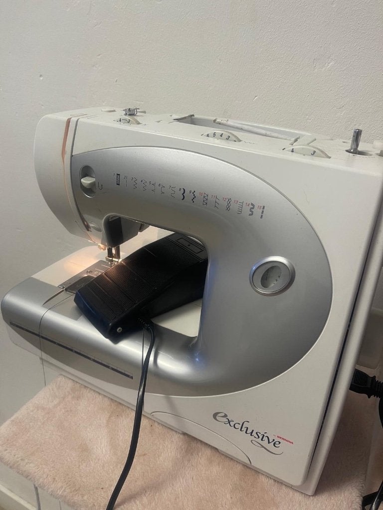 Bernina Bernette naaimachine Zo goed als Nieuw, Hobby en Vrije tijd, Naaimachines en Toebehoren, Ophalen, Zo goed als nieuw, Naaimachine