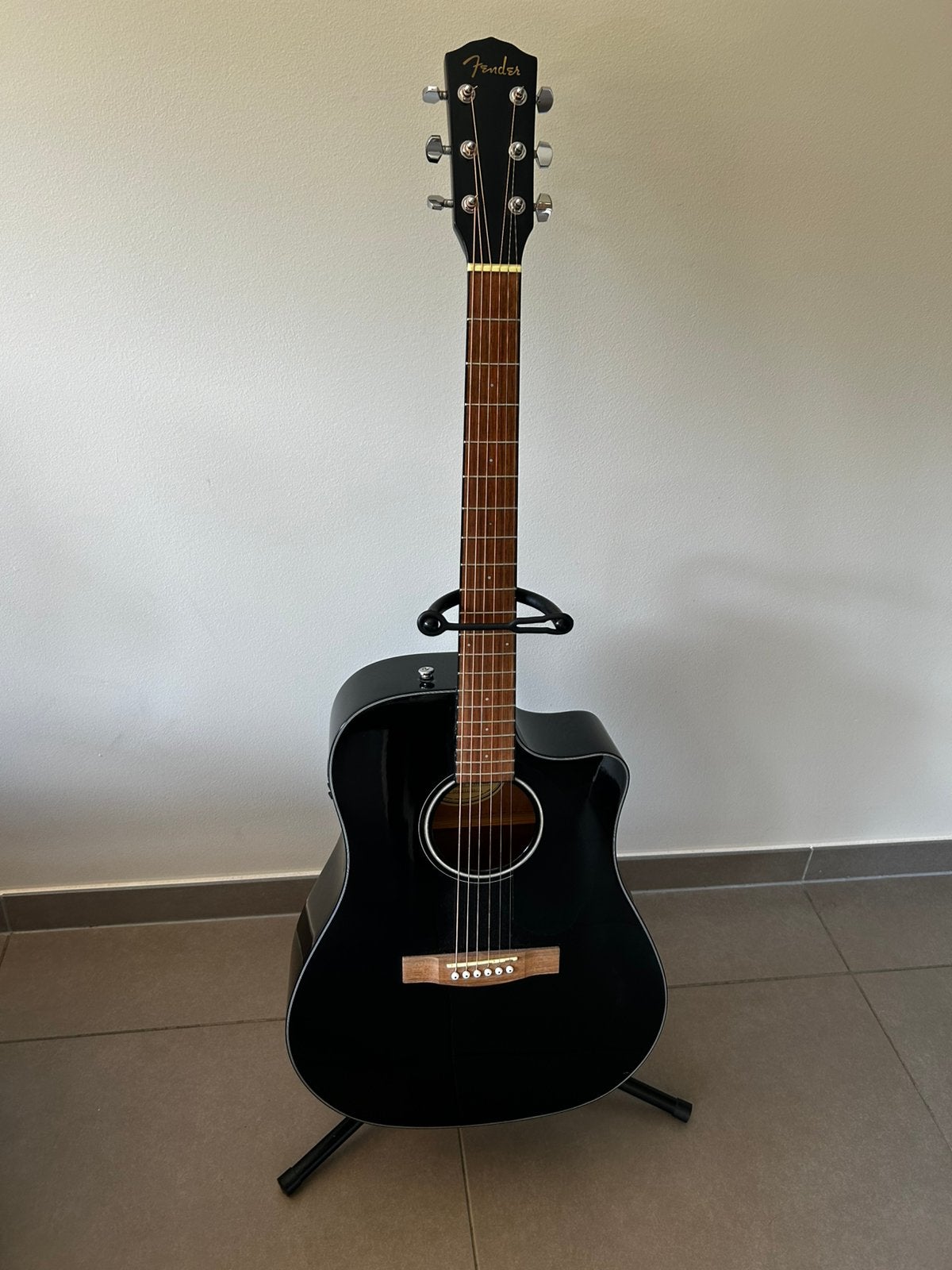 Fender SCE-60 zwart in prima staat, Ophalen, Zo goed als nieuw