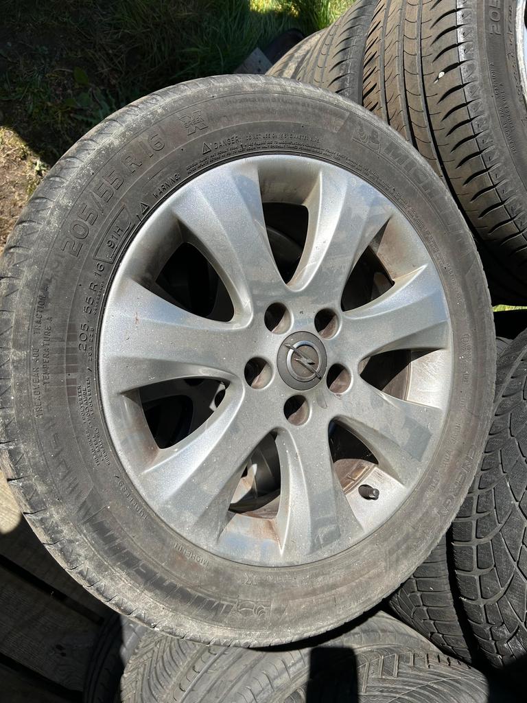 OPEL VELGEN MET MICHELIN BANDEN, Auto-onderdelen, Ophalen