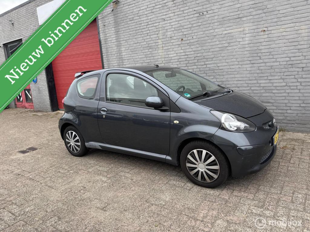 Toyota Aygo 1.0-12V +, Auto's, Voorwielaandrijving, 4 zetels, Elektrische ramen, 109 g/km