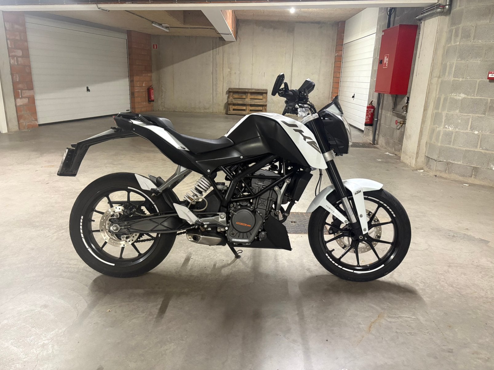 Ktm duke 125cc, Ophalen