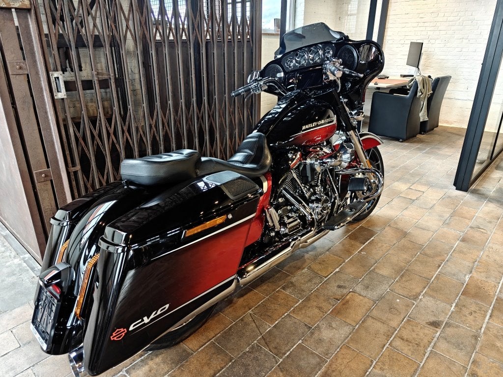 Harley-Davidson TOURING FLHXSE CVO Street Glide, Occasion, Plus de 35 kW, 1923 cm³, Info@freedom-machines.be