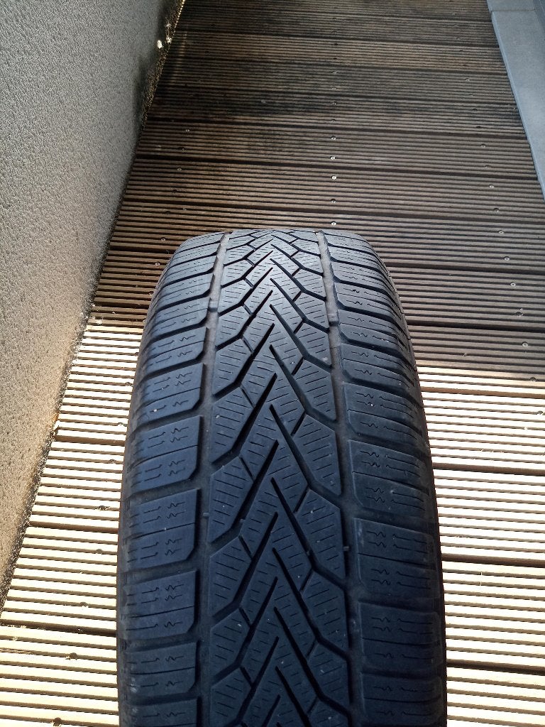 Winterbanden Semperit (4stuks), Auto-onderdelen, Banden en Velgen, Ophalen, Gebruikt, 15 inch, Winterbanden