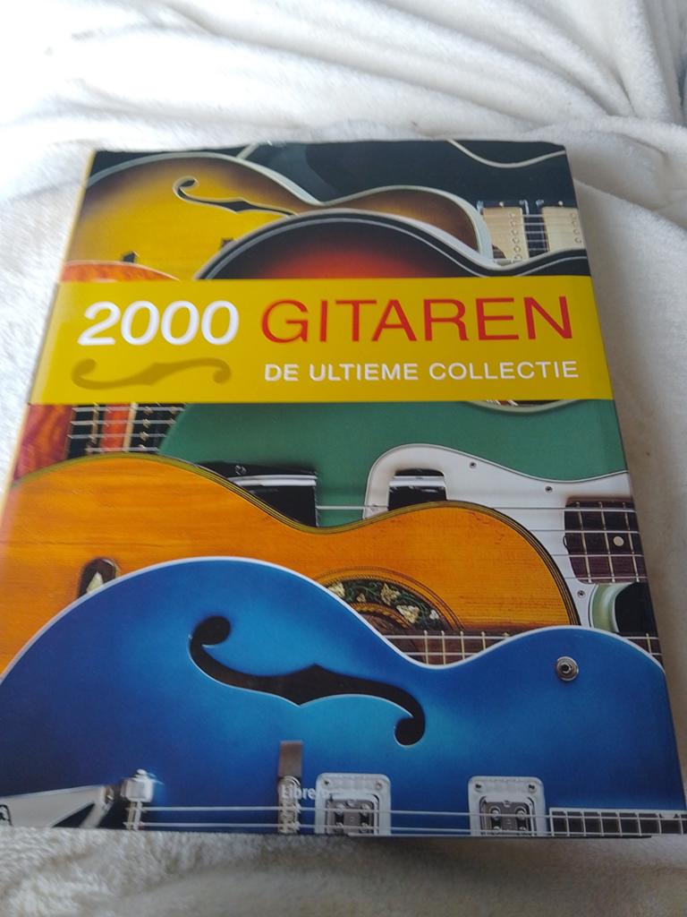 Tony Bacon - 2000 gitaren, Boeken, Ophalen of Verzenden, Tony Bacon