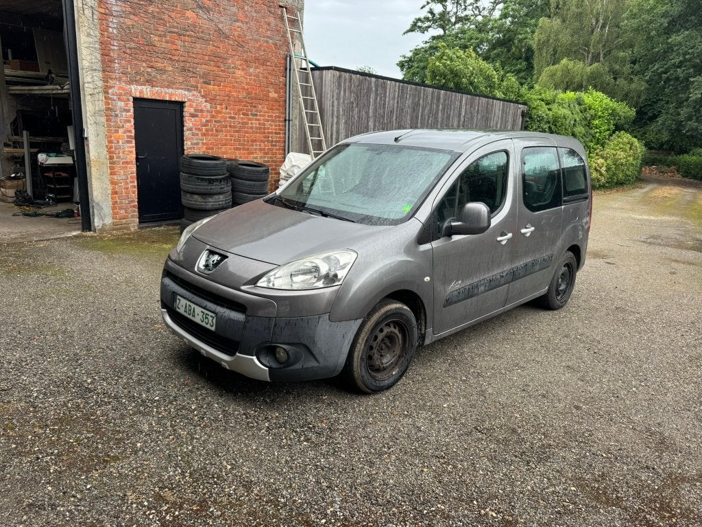 Peugeot Partner 2010 1.6hdi 261800km 5zitplaatsen, Autos, Peugeot, Particulier, Partner, ABS, Airbags, Air conditionné, Ordinateur de bord