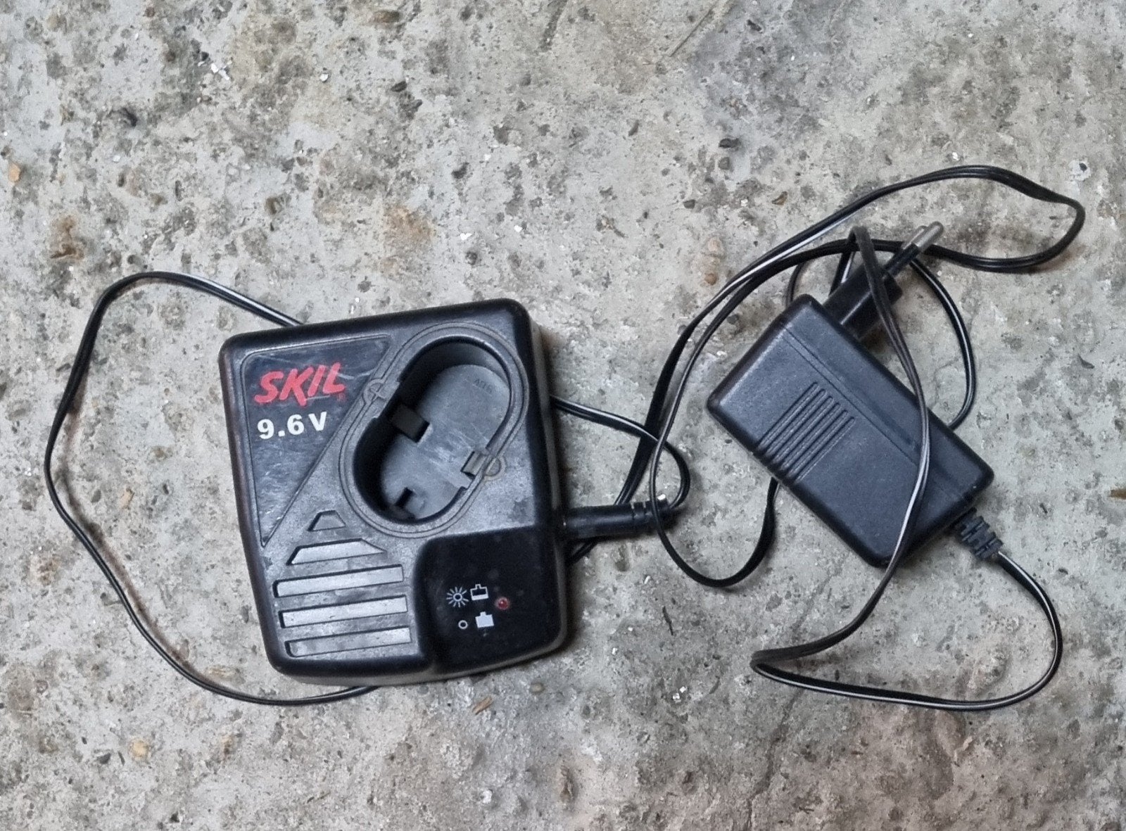 Batterij oplader skil, Enlèvement
