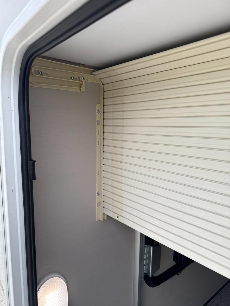 Chausson 788 TITANIUM ULTIMATE - 2023 - 8.079 KM - QUEENSBED, Caravans en Kamperen, Mobilhomes, Automaat, Diesel, Half-integraal