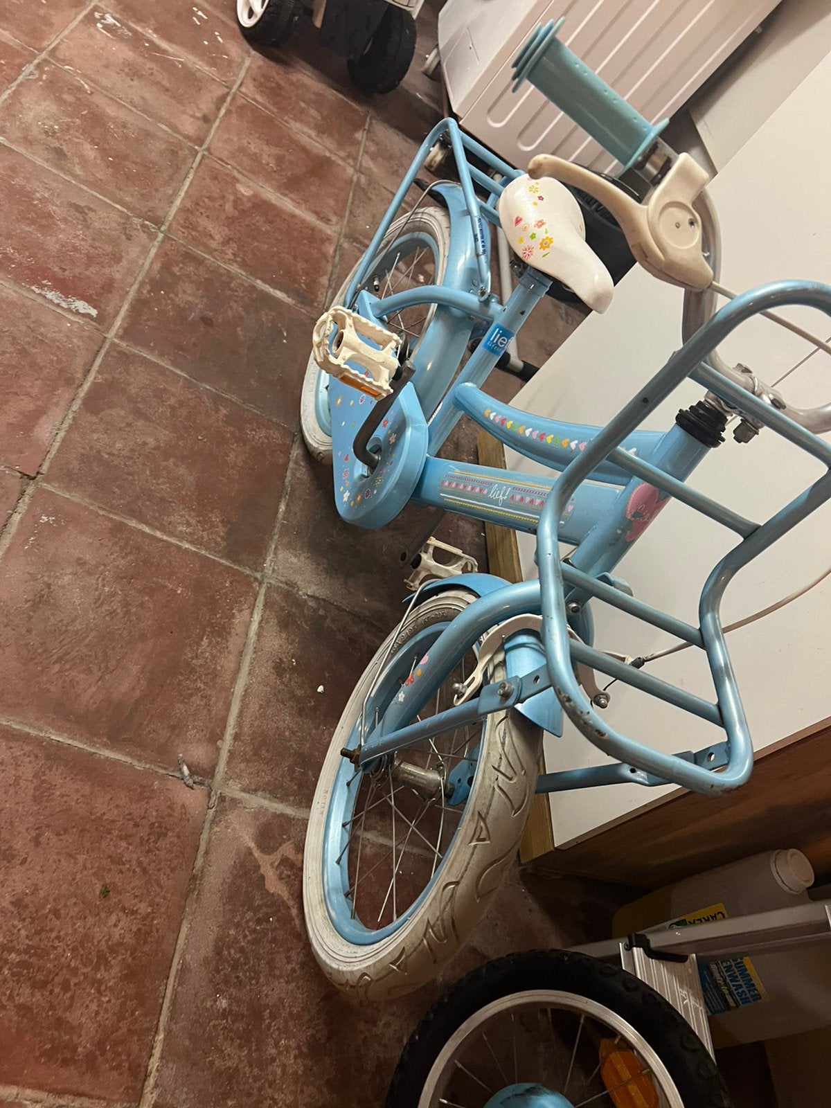 Kinderfiets meisjes met zijwieltjes aanwezig., Ophalen, Terugtraprem, Zijwieltjes, 16 tot 20 inch