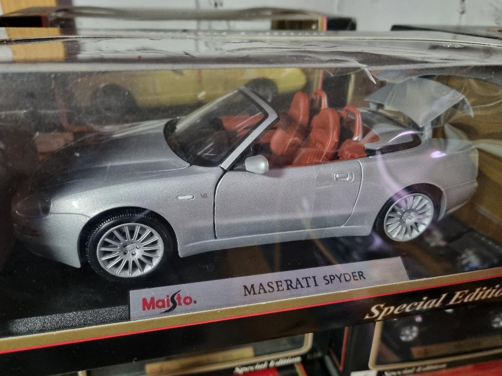Modelauto Maserati Spyder, Hobby & Loisirs créatifs, Voitures miniatures | 1:18, Enlèvement, Comme neuf, Voiture, Maisto