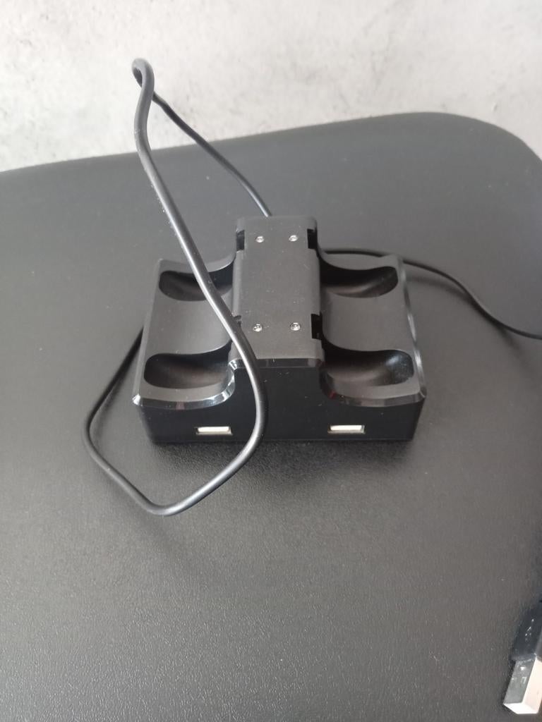 Nintendo Switch oplaadstation voor joy-con controlers, Ophalen, Zo goed als nieuw
