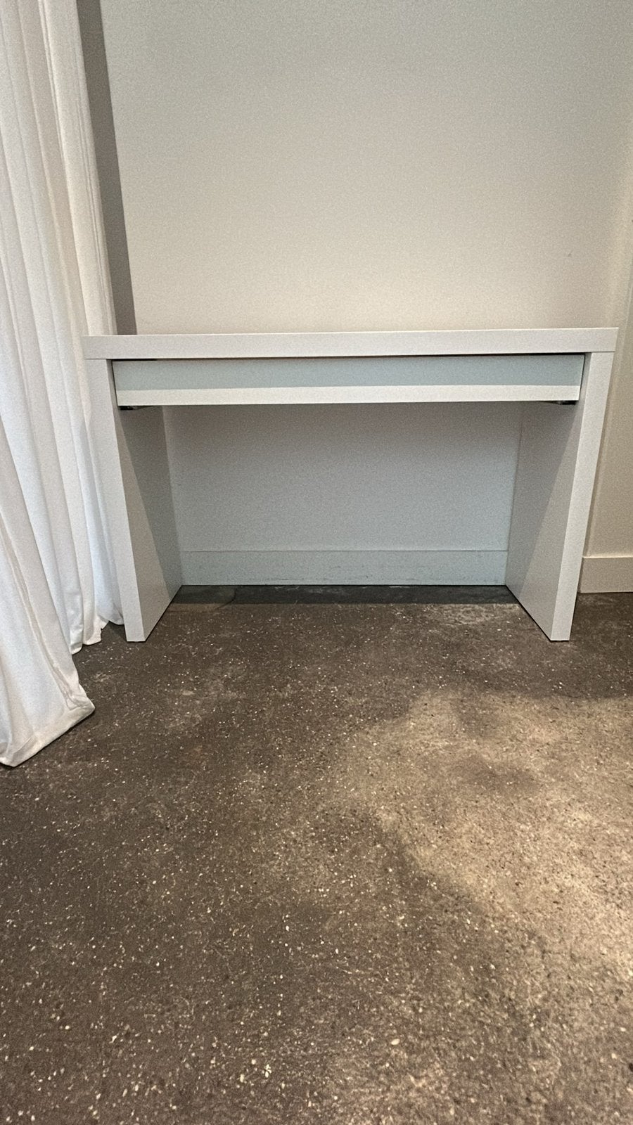 IKEA wit bureau met lade, Enlèvement, Comme neuf, IKEA, Blanc