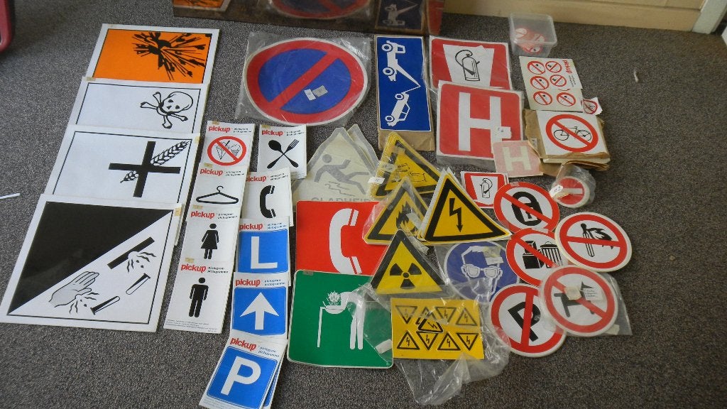 autocollants de signalisation, Enlèvement, Neuf, sans emballage, Inventaire complet