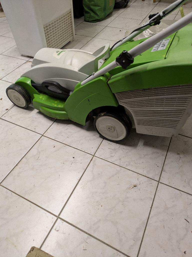 Grasmaaier Viking, Ophalen, Gebruikt, Elektrische grasmaaier, Opvangbak