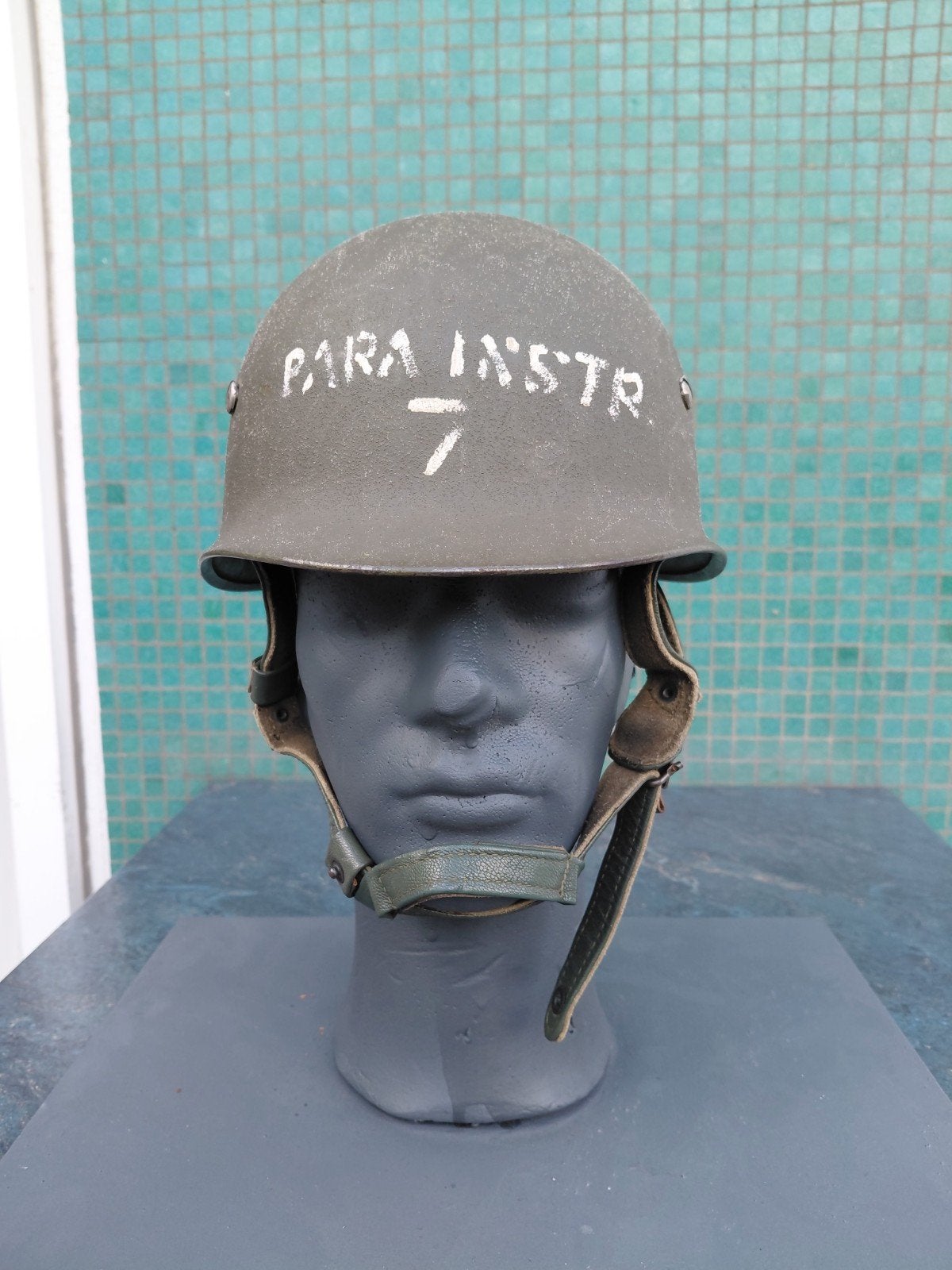 Belgische m71 Parahelm., Verzamelen, Militaria | Algemeen, Ophalen of Verzenden