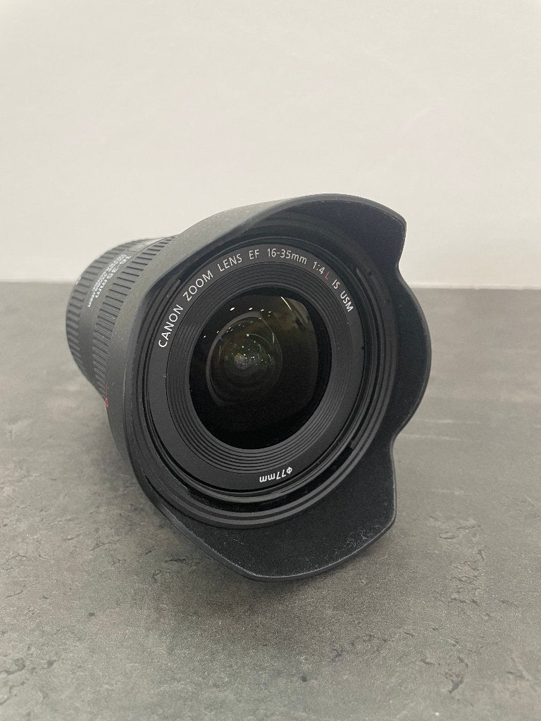 Canon EF 16-35mm F/4 L IS USM, Ophalen, Zo goed als nieuw, Groothoeklens, Zoom