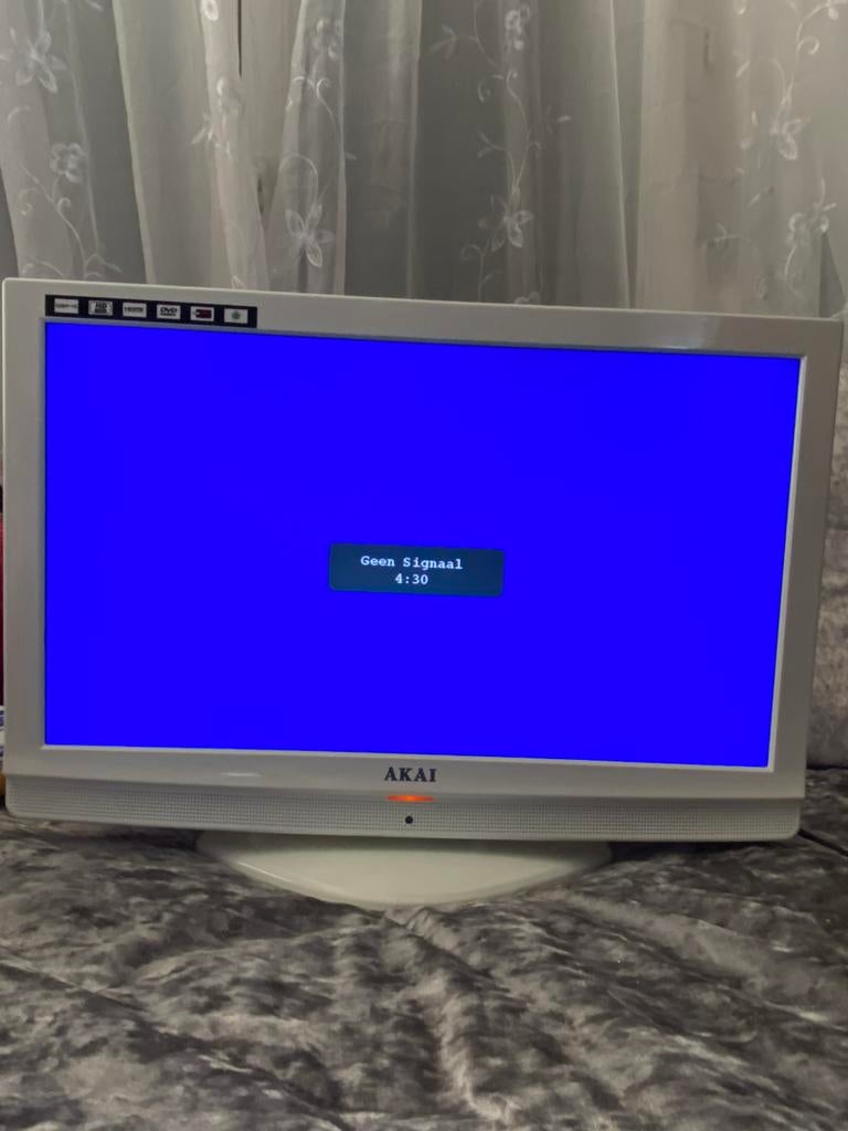 TV LCD AKAI lecteur DVD incrusté , HDMI, TNT, Enlèvement, Comme neuf, LCD