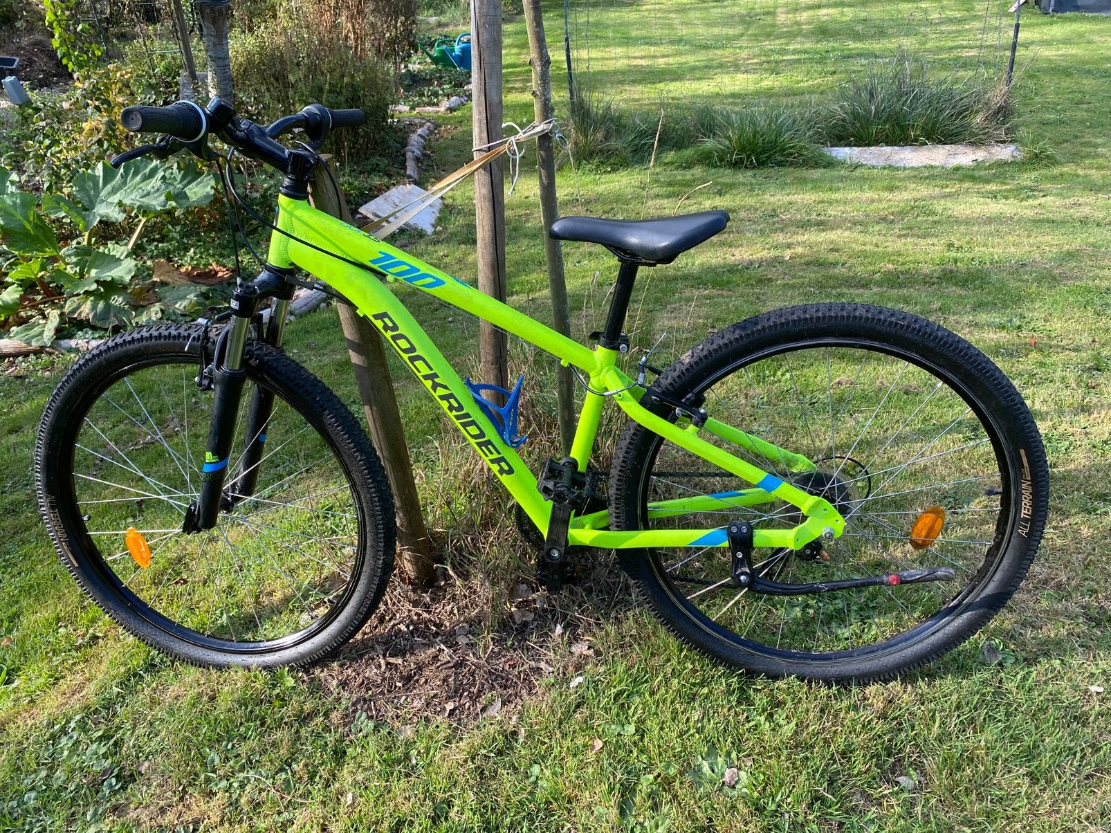 Rockrider st 100 enfant jaune fluo 27.5 pouces, Vélos & Vélomoteurs, Autres marques, Frein sur jante, 45 à 49 cm, Comme neuf