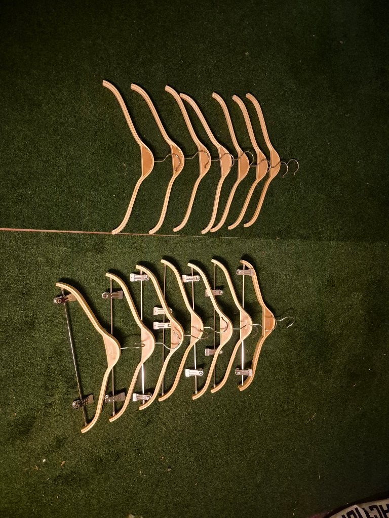 Lot de 14 cintres en bois, Enlèvement ou Envoi, Comme neuf, Bois, Adultes