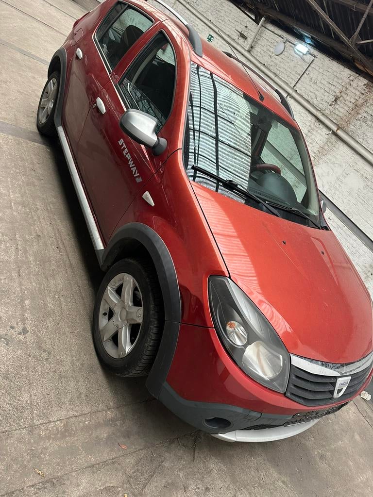 Dacia sandero stepway, Autos, Rouge, Achat, Boîte manuelle, Noir