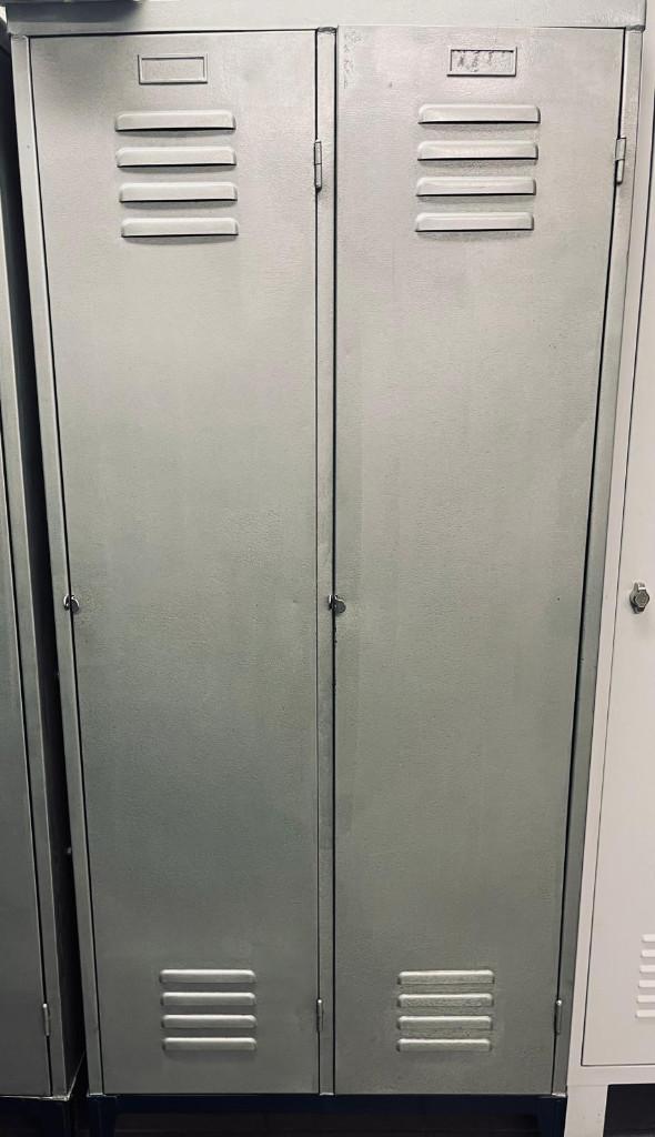 ARMOIRE CASIER, Enlèvement, Utilisé