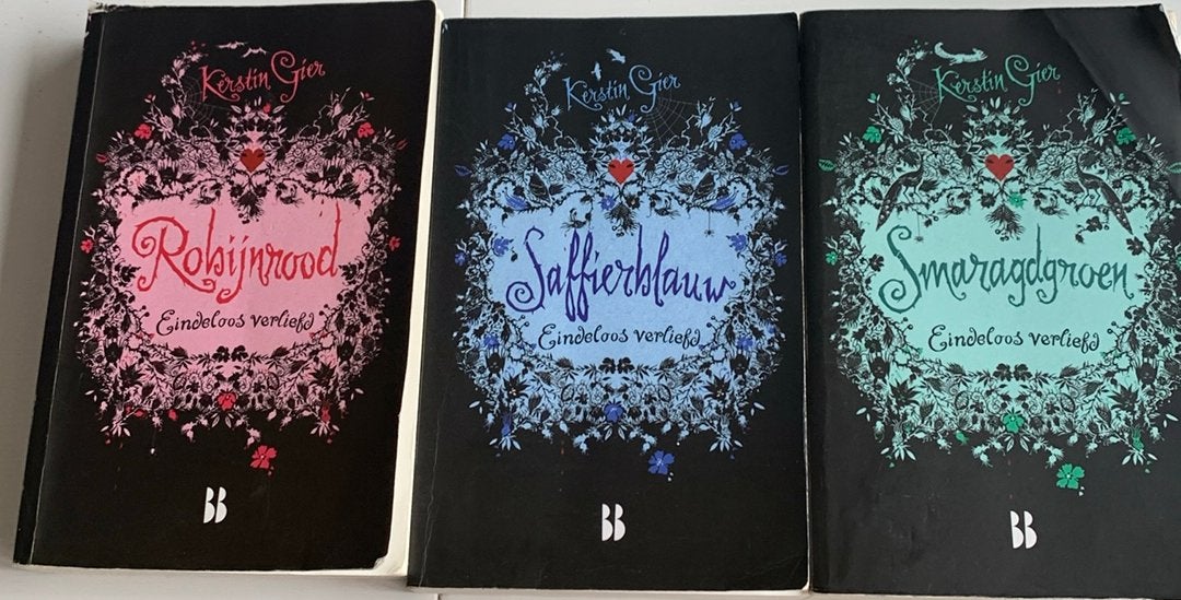 Kerstin Gier - Robijnrood-Saffiersblauw en Smaragdgroen, Boeken, Ophalen of Verzenden, Kerstin Gier