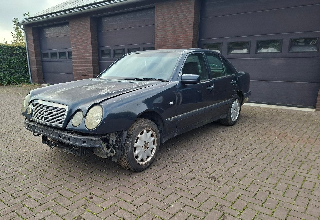 Mercedes E300 turbo diesel w210, Auto diversen, Ophalen