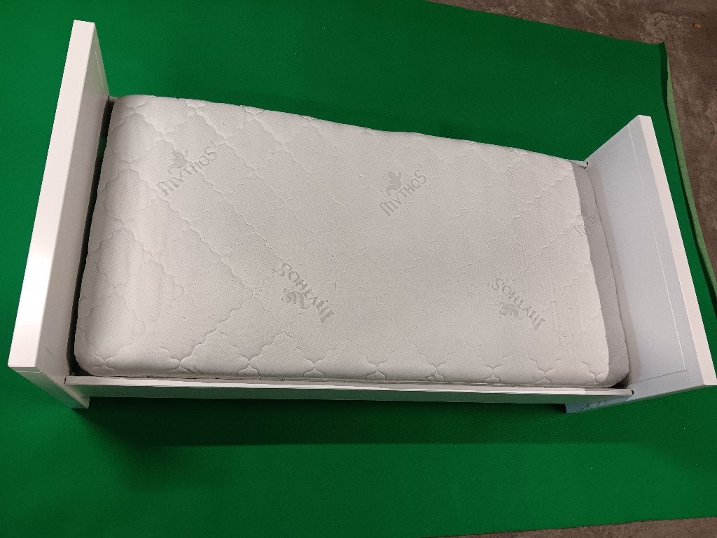 Te Koop Kinderbedje, Sommier à lattes, 70 à 85 cm, Comme neuf, Enlèvement