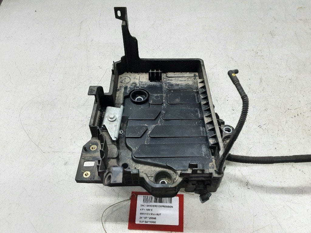 SUPPORT DE BATTERIE Dacia Sandero III (648946748R), Dacia, Mevr. I. Hauben, Utilisé, Rue de l'Espoir 34 34
4030  GRIVEGNÉE, BE