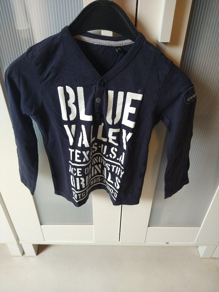 Donkerblauwe T-shirt lange mouwen WE Fashion, Kinderen en Baby's, Ophalen, WE fashion, Zo goed als nieuw, Shirt of Longsleeve